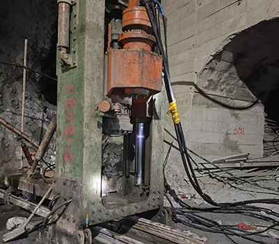 切割槽鉆機與反井鉆機的區別